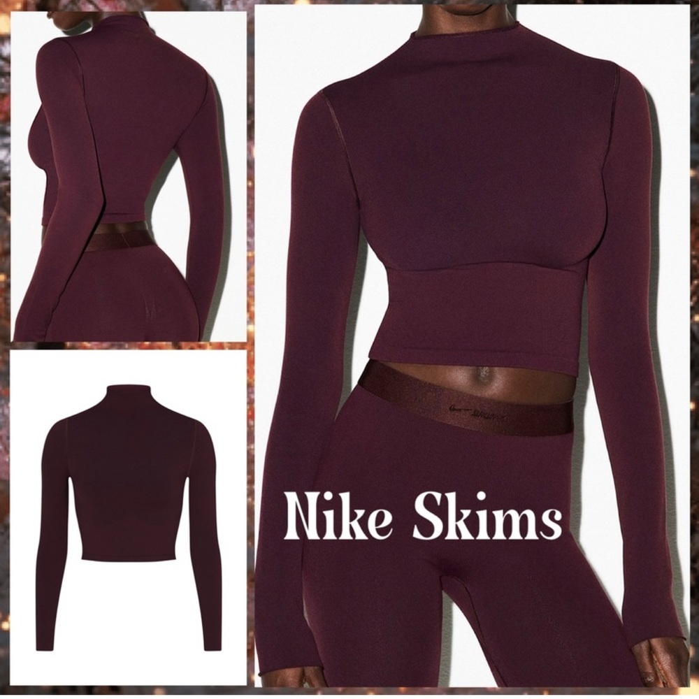 Nike SKIMS Vintage Seamless
Women's Mock-Neck Crop Top